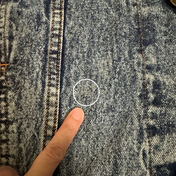 Vintage 80s THUMBS UP T.M. Distressed Trucker Jean Jacket in Blue - Picture 7 of 11